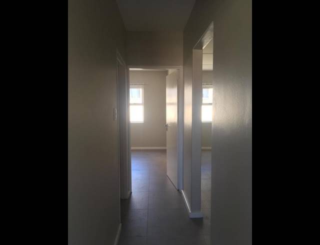 2 BEDROOM PROPERTY TO RENT IN GOODWOOD CENTRAL